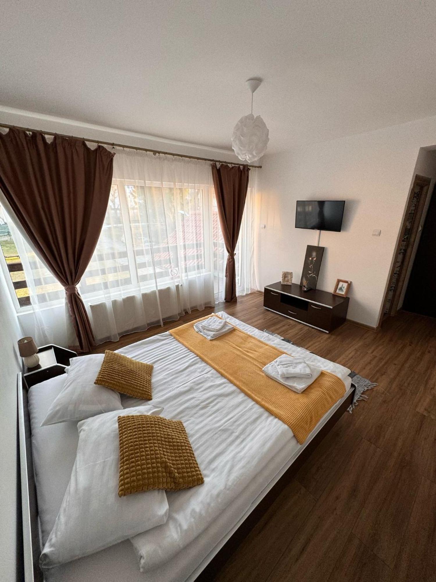 Vila Vibrant Μπραν Εξωτερικό φωτογραφία